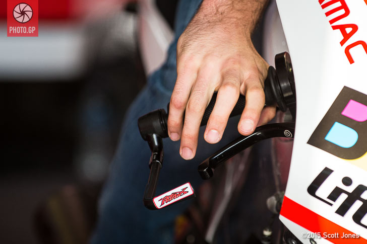 Danilo Petrucci right hand position