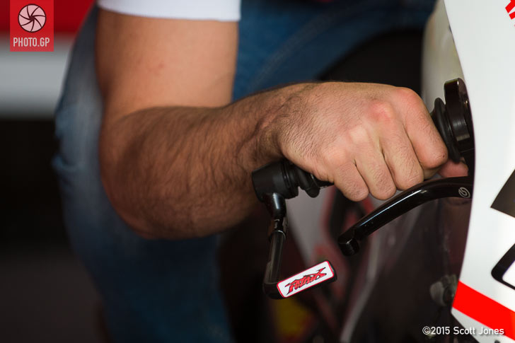 Danilo Petrucci right hand position