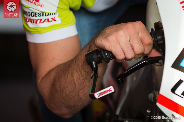 Danilo Petrucci right hand position