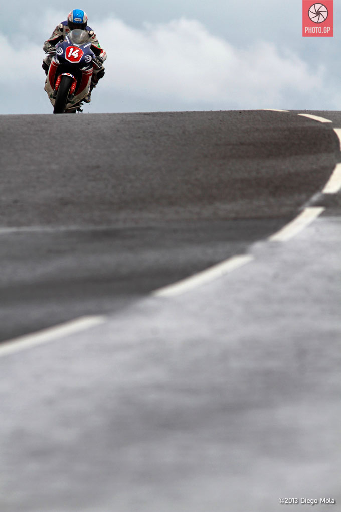 Diego Mola North West 200 2013 Simon Andrews