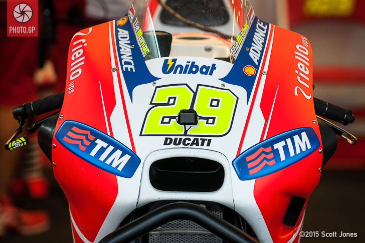 Ducati-GP15-29-2
