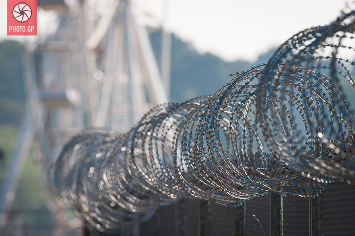 Le Mans Razor wire fence