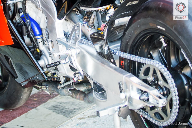 Aprilia RS-GP Valencia test 2014 rear