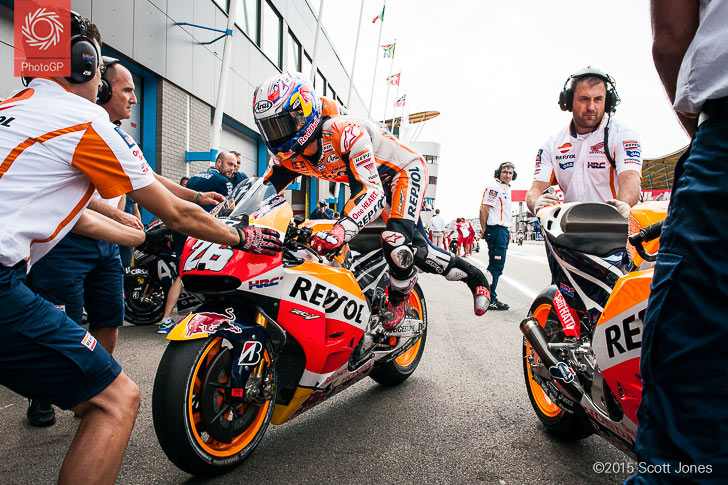Dani Pedrosa swap practice Assen 2015