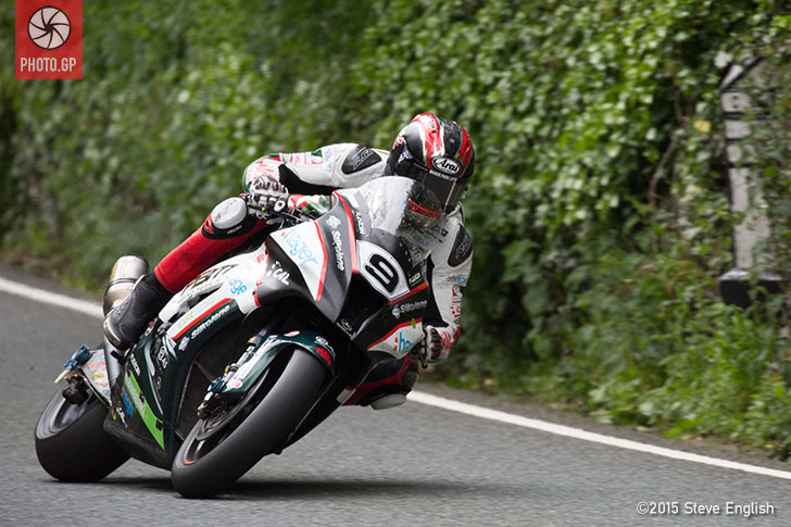 Ian Hutchinson IOMTT 2015 Superbike Race