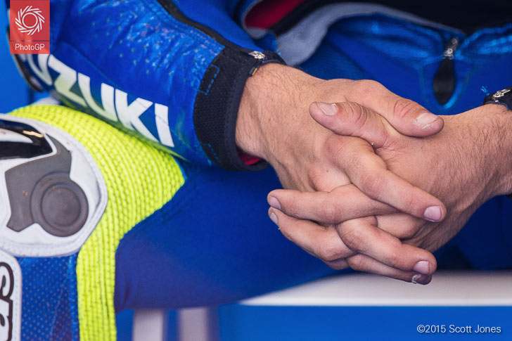 Maverick Vinales Suzuki hands Assen 2015