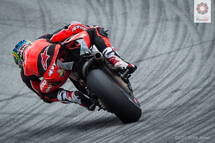 Chaz Davies Ducati slide WSBK Laguna Seca