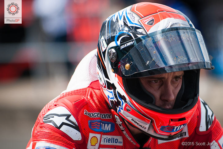 Andrea Dovizioso Silverstone pit lane Ducati 2015