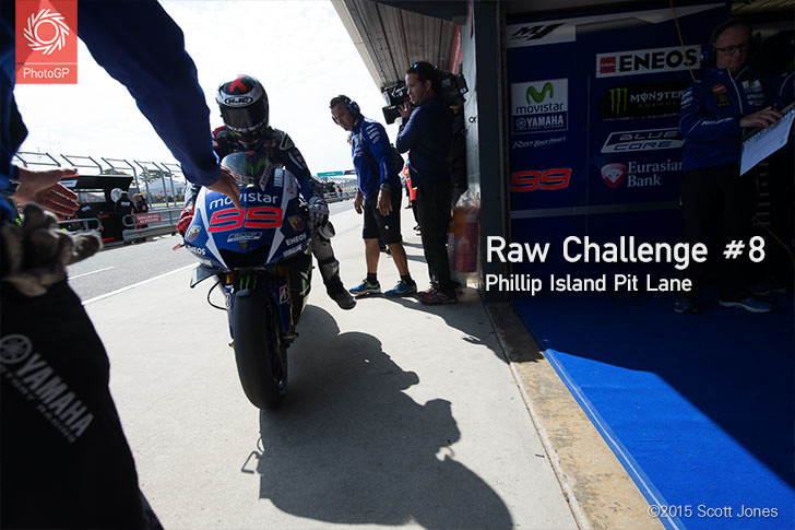 Jorge-Lorenzo-pit-lane-Phillip-Island-2015-S