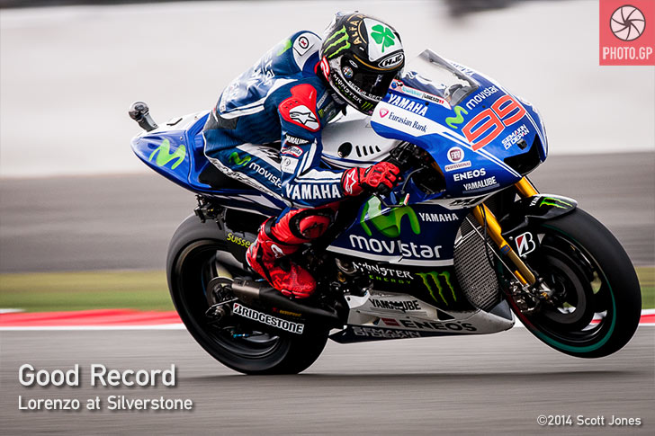 Jorge Lorenzo Silverstone wheelie