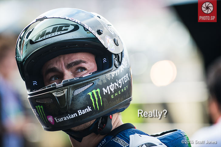 Jorge Lorenzo pit lane Valencia 2014 Yamaha